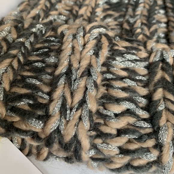 BCBG Winter hat - Picture 4 of 5